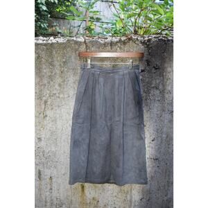 Vintage Tenderness Gray Suede A-Line Midi Skirt – XS